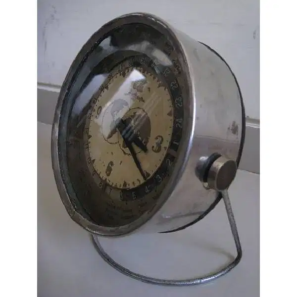 Antik jam dunia buatan Japan bahan besi kuningan kombinasi ebonit