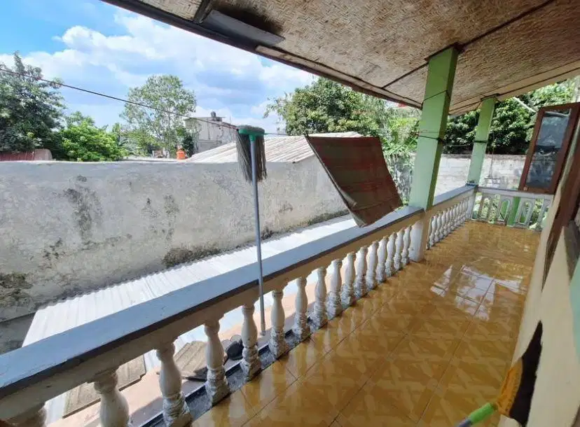 Dijual 1 rumah dan 2 pintu kontrakan.