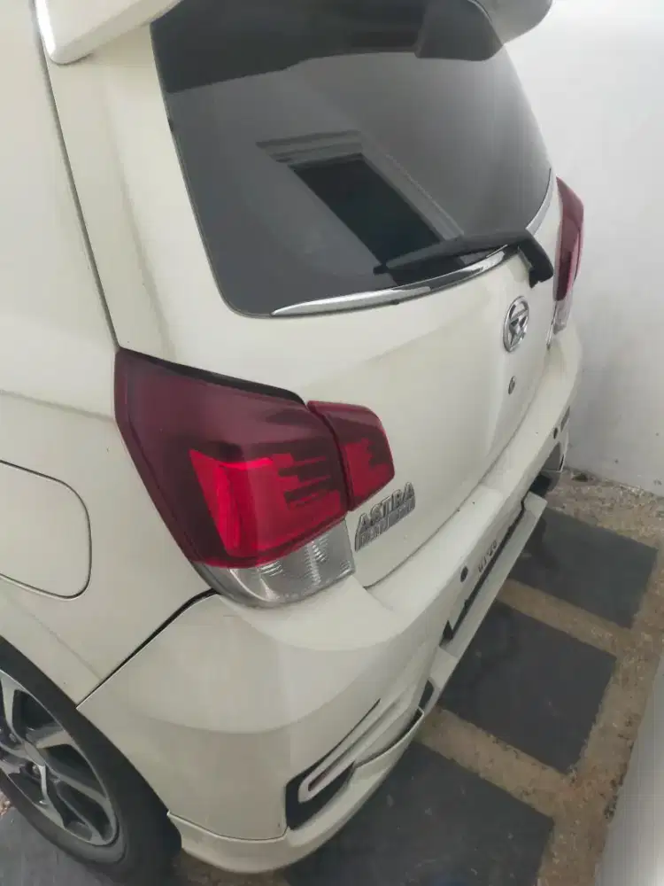 Daihatsu ayla 1.2R deluxe mt 2018 putih