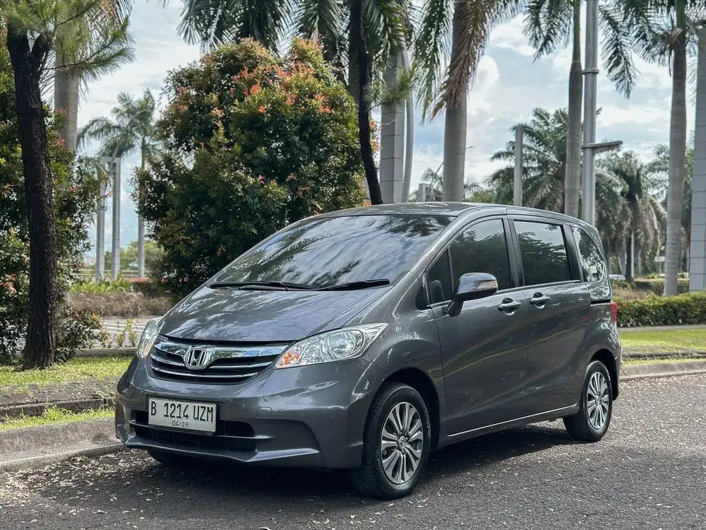 HONDA FREED E PSD AT 2013 FACELIFT AUTOMATIC MATIC