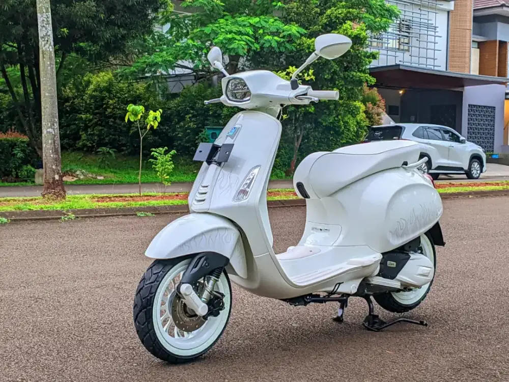 Vespa 150 Justin Bieber edition 2022 - km 40 perak