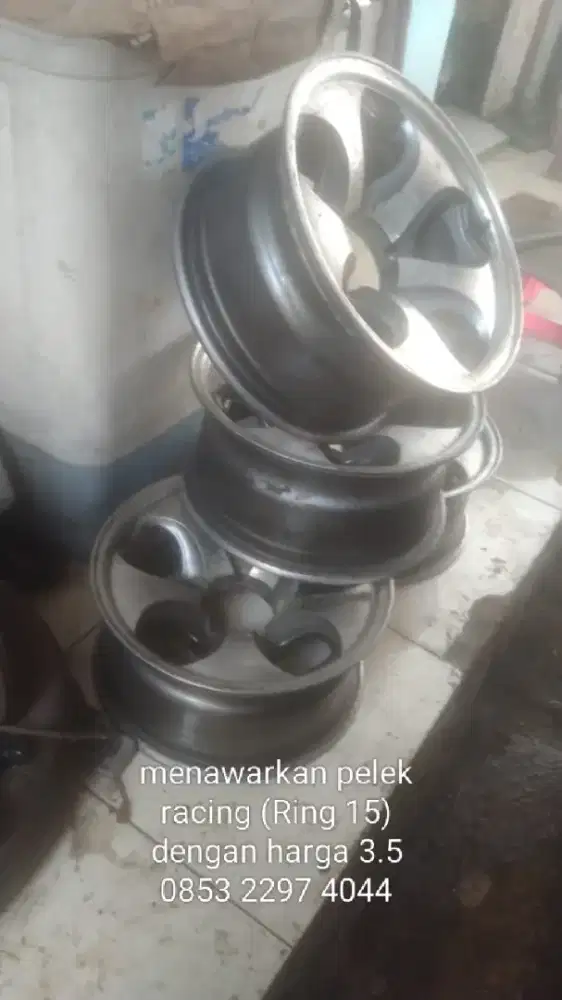 menawarkan pelek racing (Ring 15)