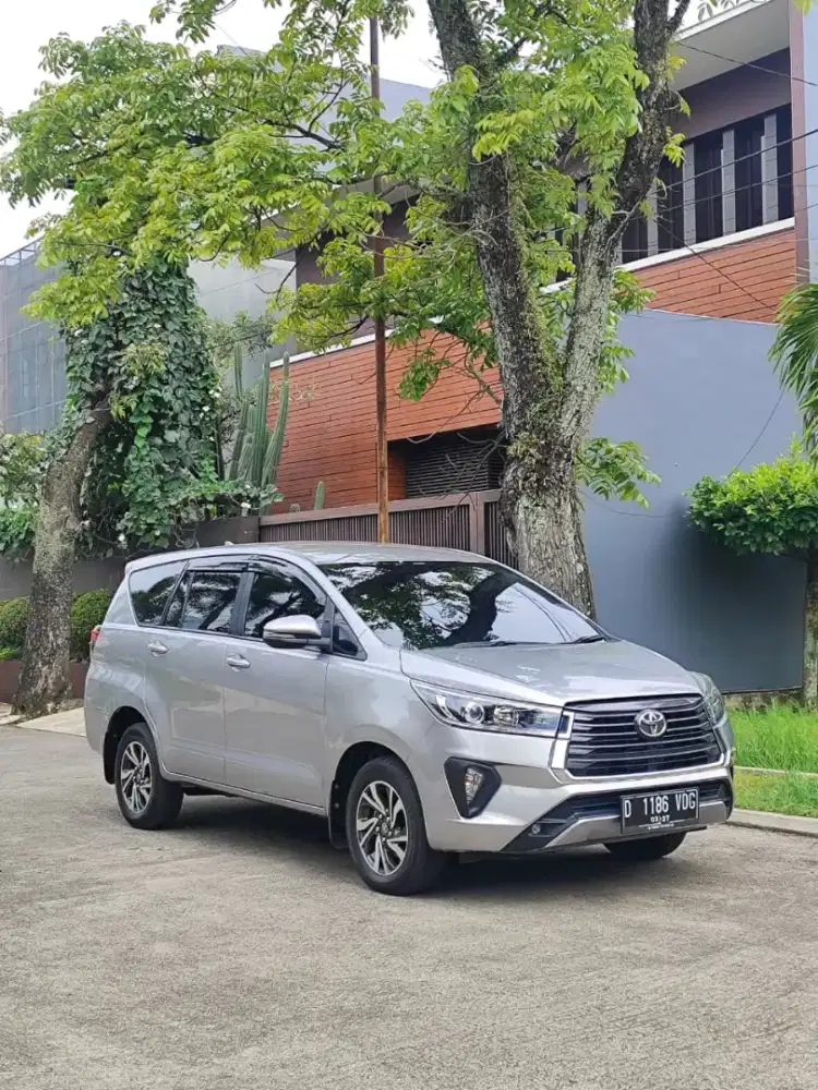 Innova V AT Diesel Solar