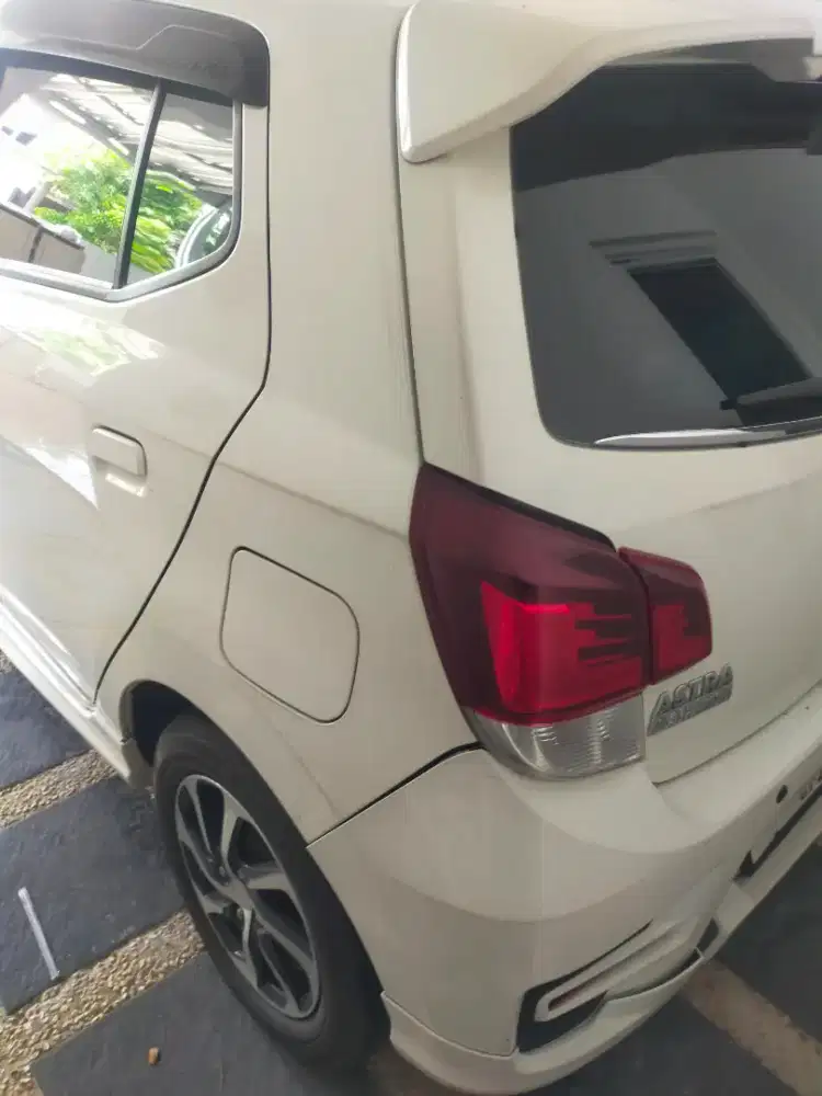 Daihatsu ayla 1.2 R deluxe manual 2018 white