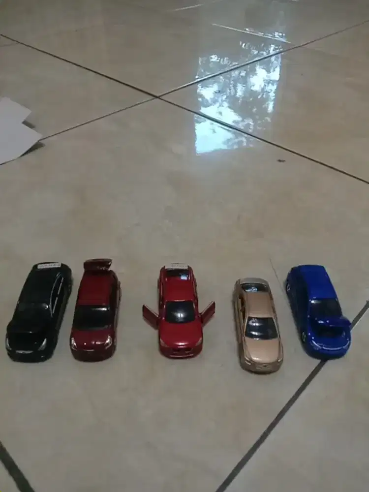Miniatur diecast Tomica