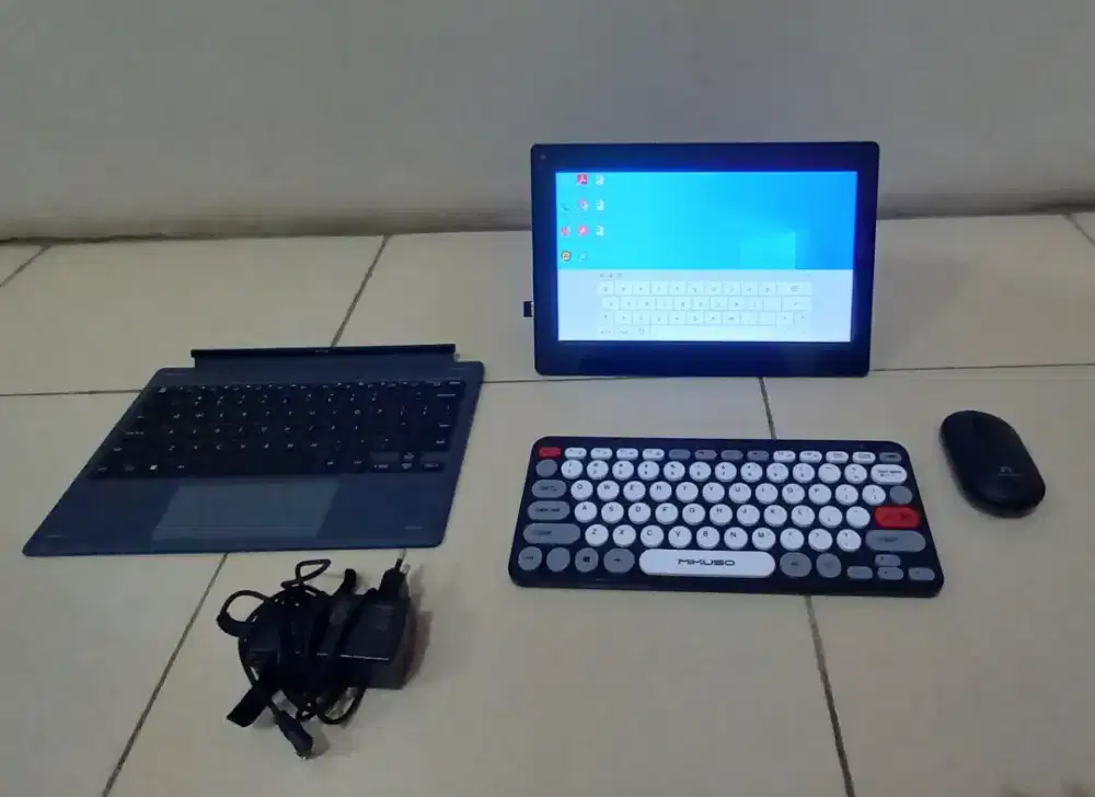 Laptop Avita (Touchscreen)