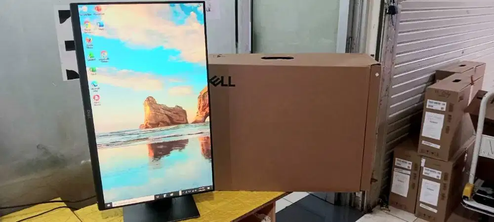 Monitor second Dell 24 Inch P2419H sudah IPS, HDMI, FHD, Layar Putar