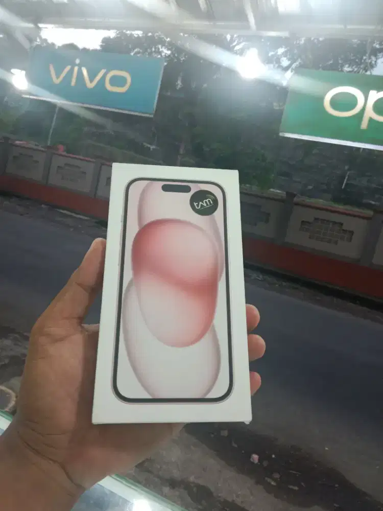 New iphone 15 128gb ibox garansi resmi 1 tahun