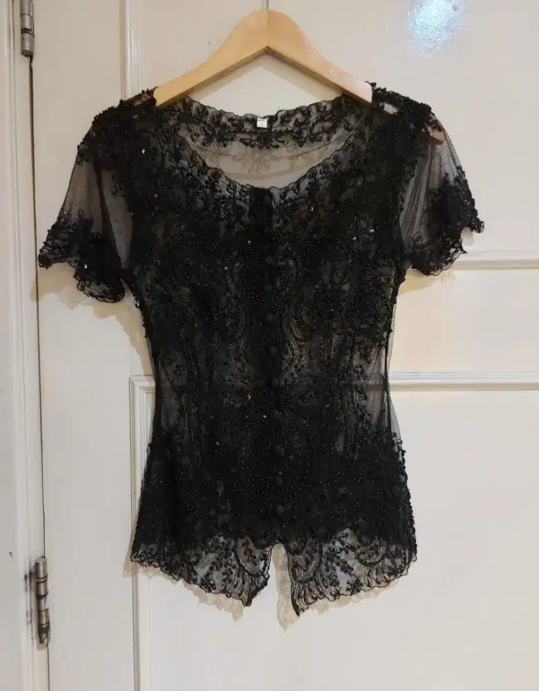 Kebaya Hitam Payet