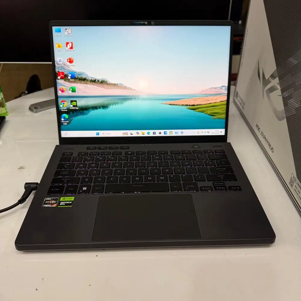 Zephyrus GA402NJ-R735A6G-O Ryzen 7-7735HS|16GB|512GB|RTX 3050-6GB|14IN