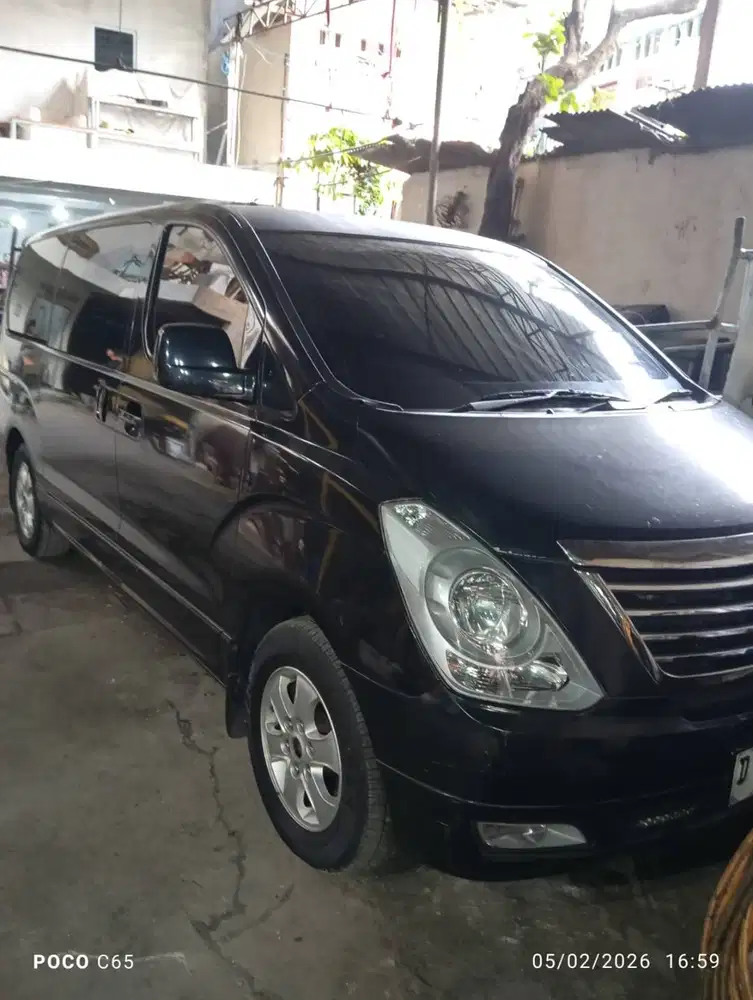 Dijual cepat Hyunda H-1 Diesel  A1 manual 2010 i