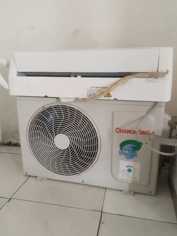 merek Changhong 1/2 pk baru di pakai 6 bulan udh di simpan 1.5 tahun