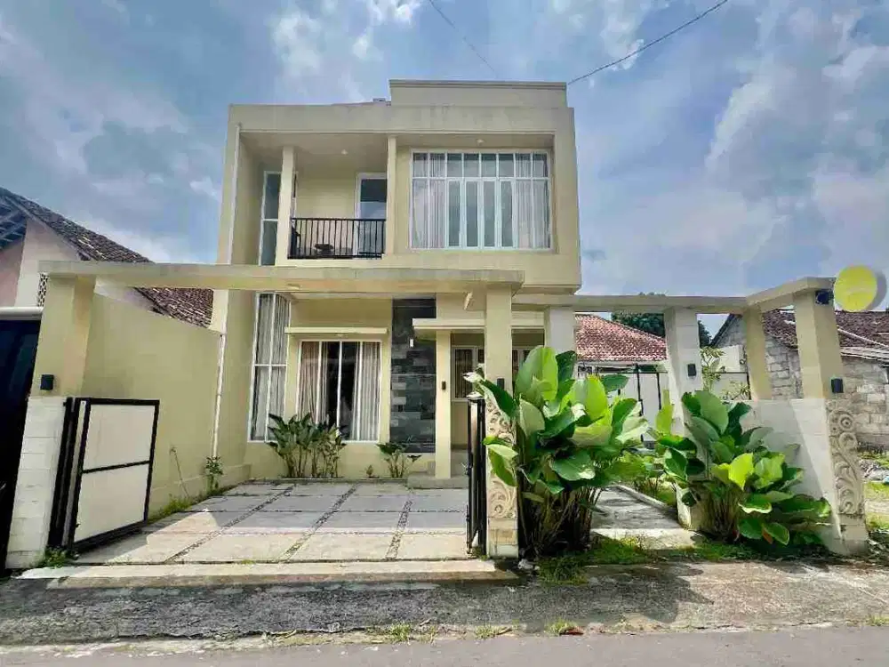 DIJUAL SEGERA RUMAH MEWAH FULL FURNISHED ADA MINI POOL TRIDADI SLEMAN