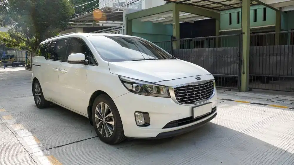 kia Grand Sedona