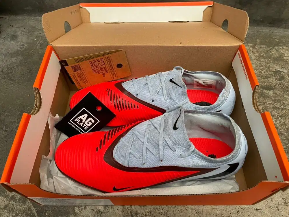 Sepatu Bola Nike Phantom 6 Pro AG (Rumput Sintetis) 41