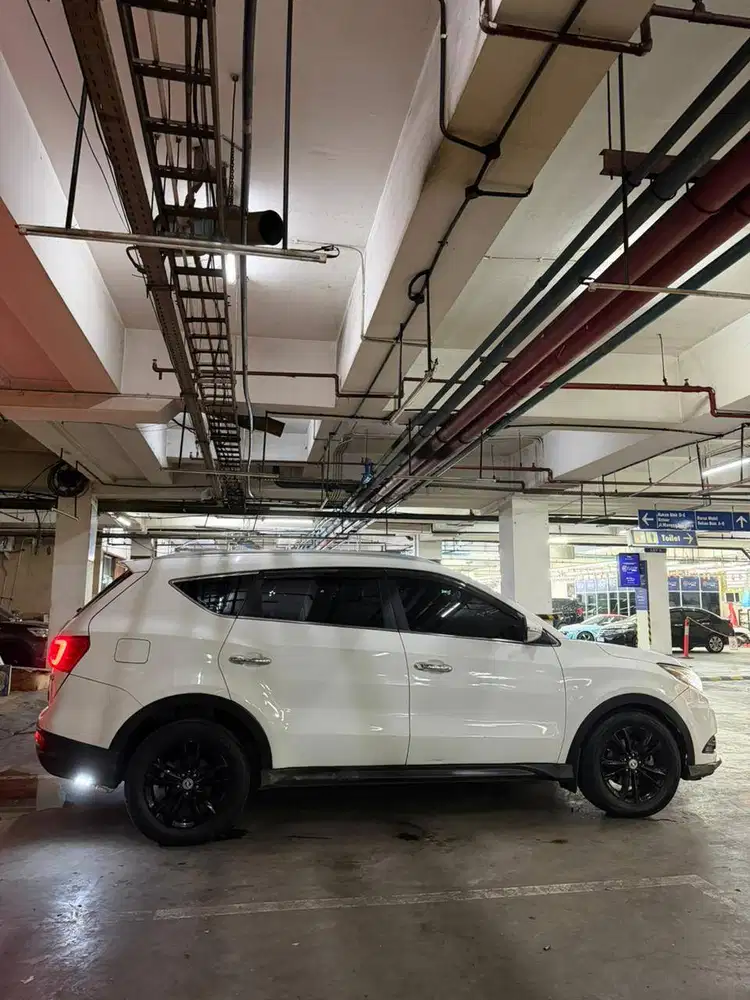 Jual murah DFSK Glory 580 2018 Putih SUV 1,5 L Turbo Matic. 7 seater