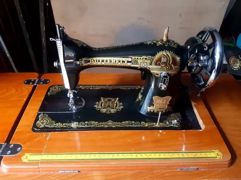 Mesin jahit buterfly