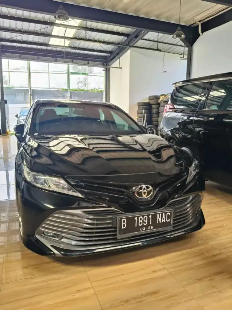 Toyota Camry V 2.5L A/T 2021