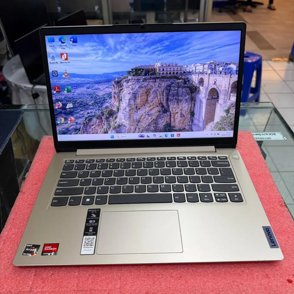 Lenovo Ideapad Slim 1-14AMN7 Ryzen 3-7320U|8GB|512GB|14INCH