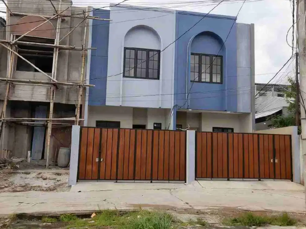 RUMAH DI JATIBENING, 2 LANTAI, BEBAS BANJIR, READY STOCK