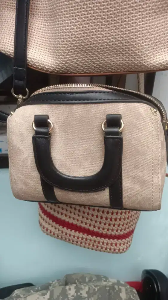 Tas wanita slempang kulit