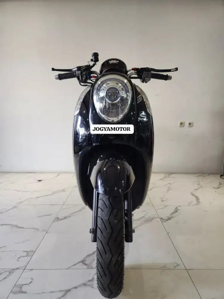 A- Honda Scoopy Stylish Tahun 2017