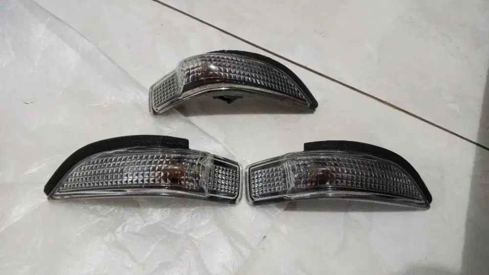 Lampu sein spion calya ,  yaris