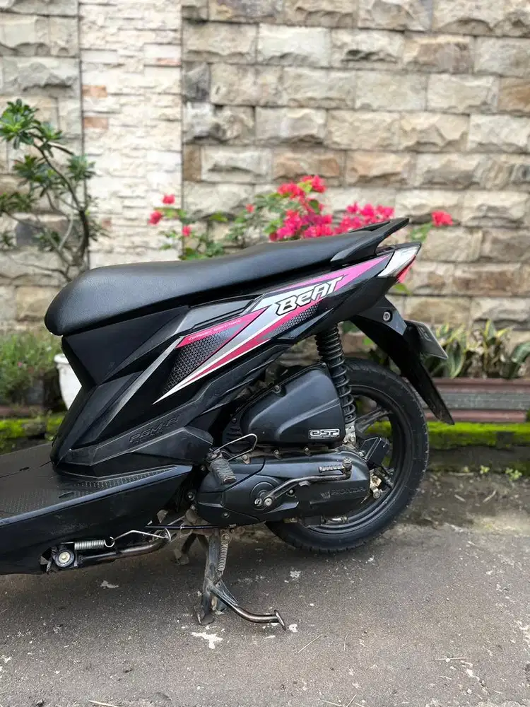 Beat 2019 CBS ISS Magenta