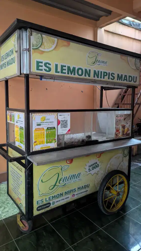 Grobak untuk jus buah atau es jeruk