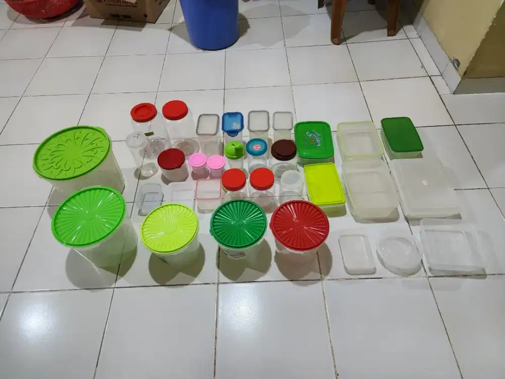 30+ pcs Set Wadah Plastik/Toples Serbaguna.
