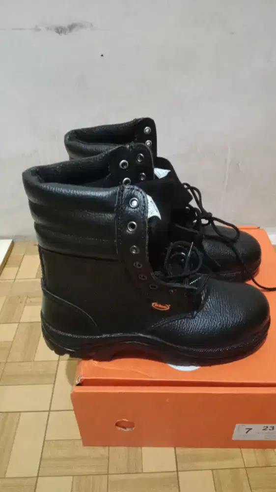Sepatu Safety Dr osha