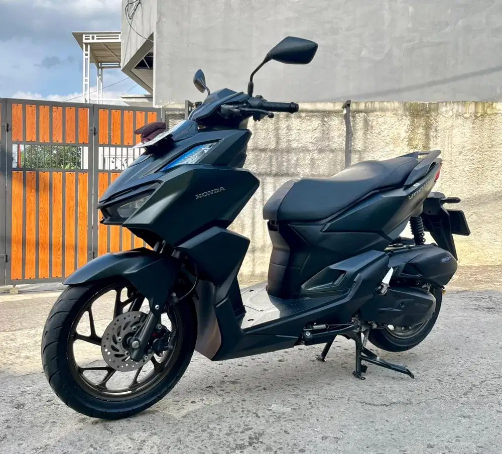 Dijual Cepat Muluss Honda VARIO CBS 160Cc Th.2024 (Pajak OFF 01/2025)