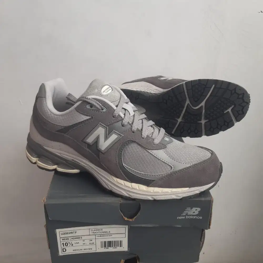 DI JUAL SEPATU NEW BALANCE U2002RTF SIZE 44.5 only new
