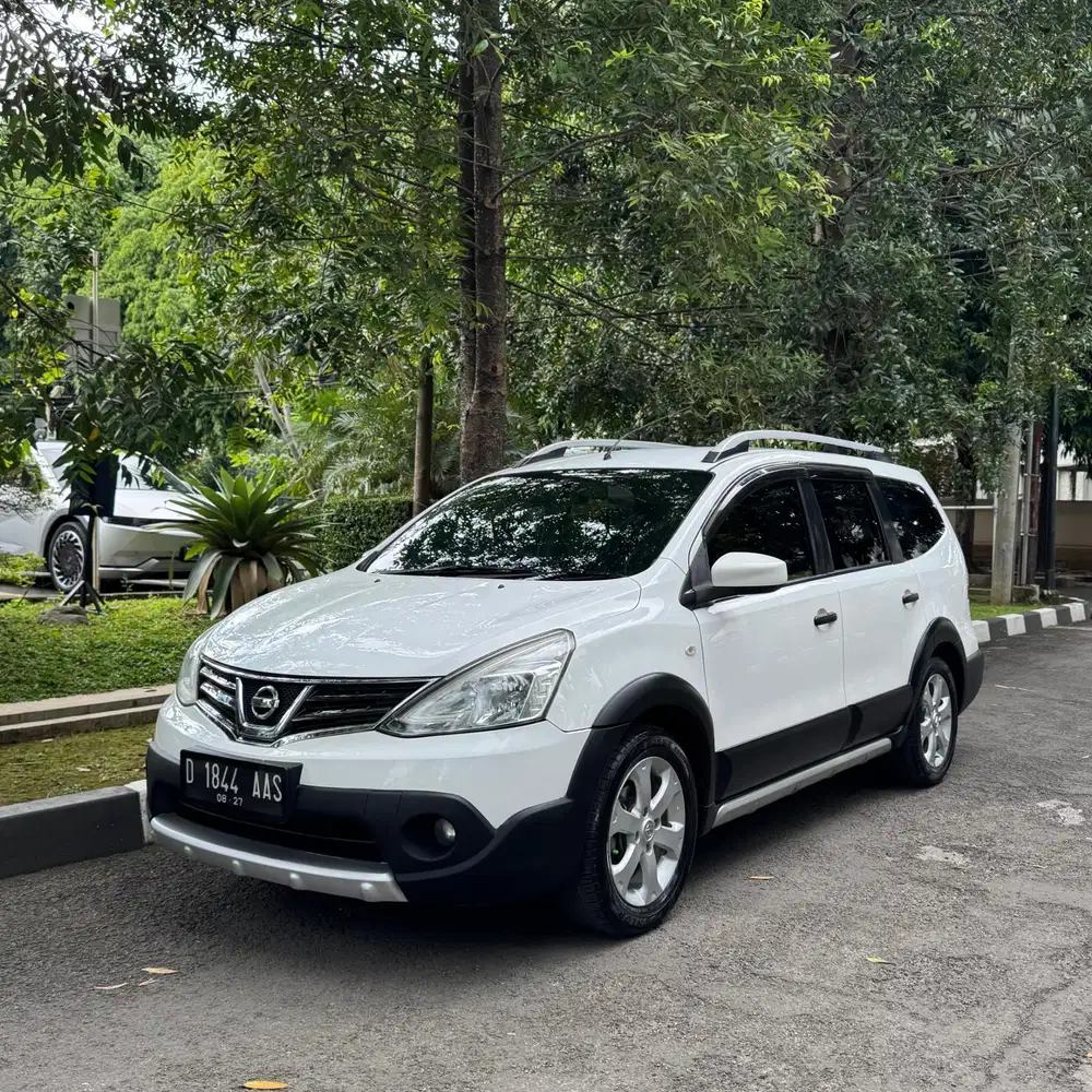 Nissan Grand livina 2013 Bensin