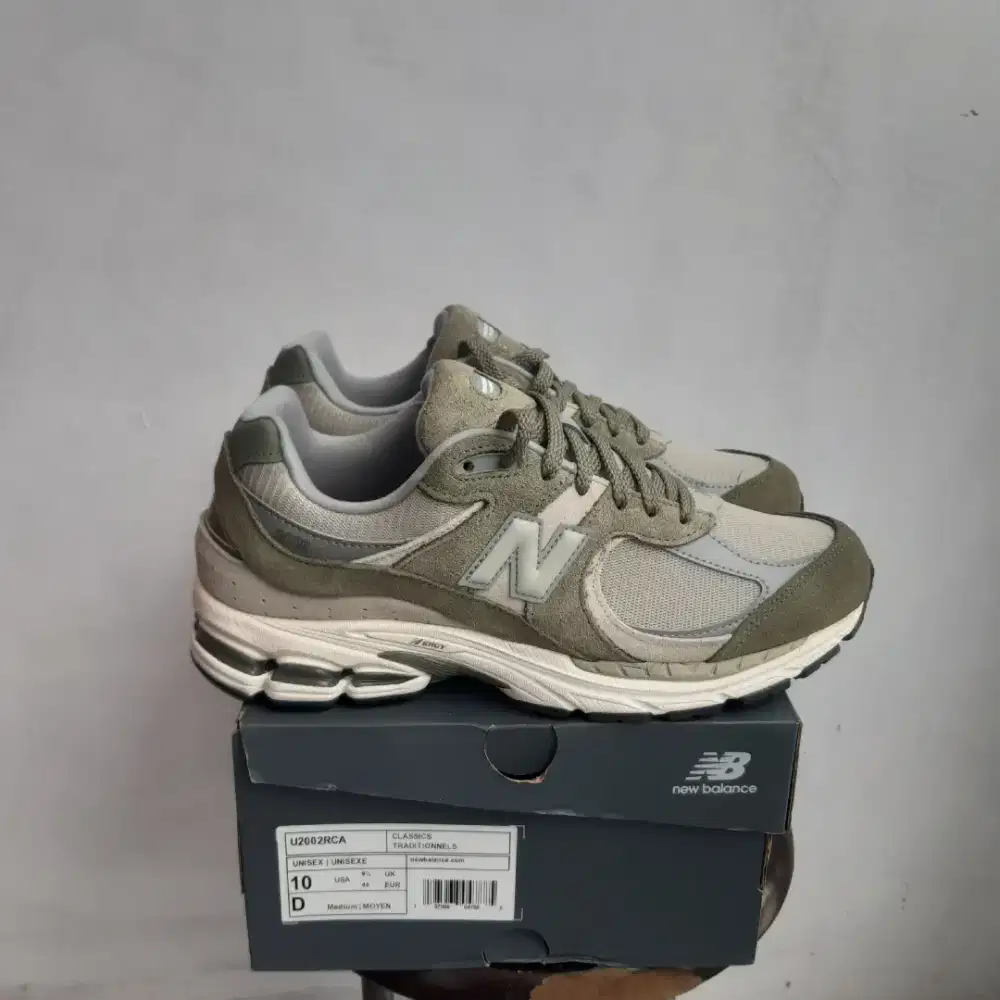 DI JUAL SEPATU NEWBALANCE U2002RCA GREN ONLY SIZE 44 / 28cm