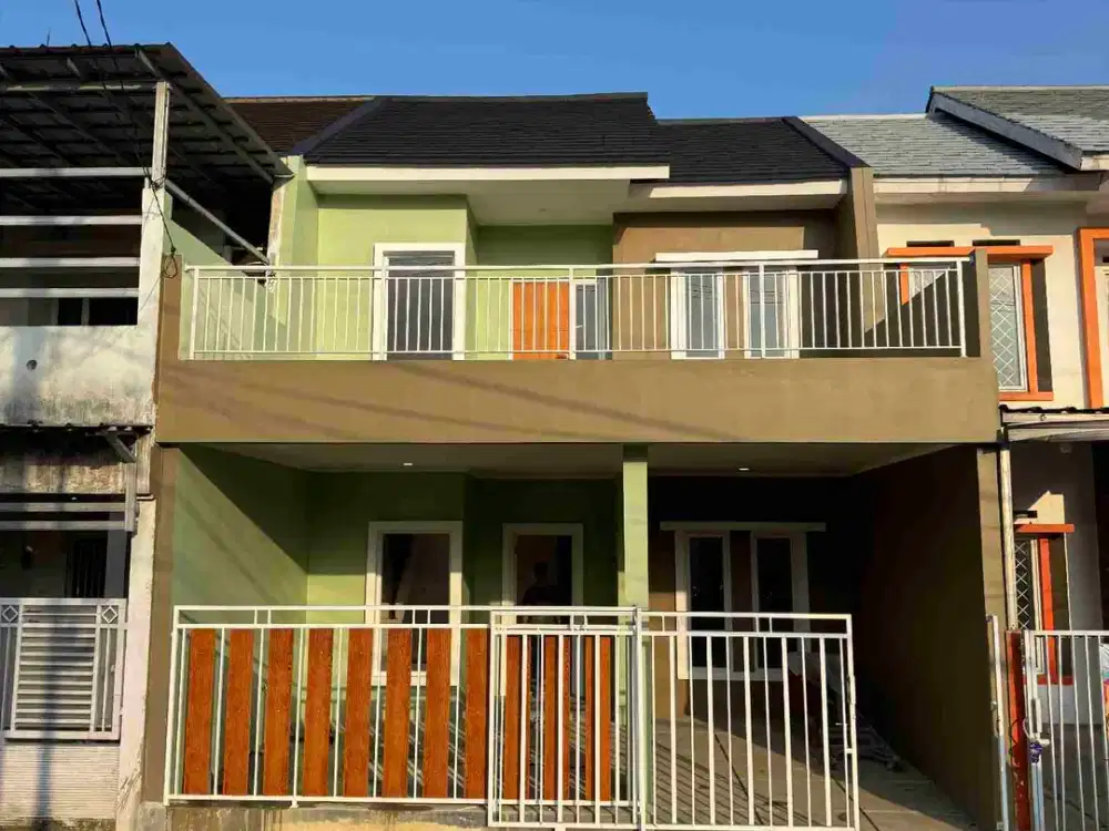 rumah 2 lantai di jalur utama cocok huni dan usaha full bata merah