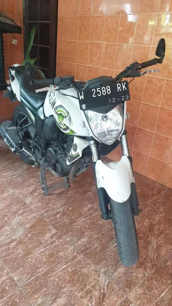 YAMAHA BYSON 2014 PUTIH