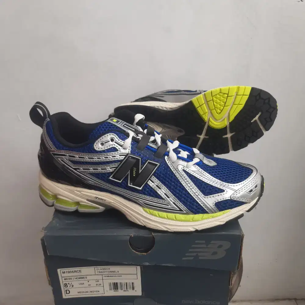 DI JUAL SEPATU NEWBALANCE M1906RCE SIZE 41.5 & 42 ONLY