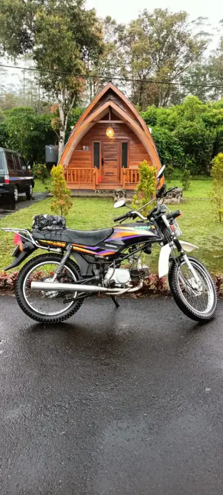 Honda win thn 2004 lengkap pajak isi pnjang motor mulus pakean pribadi