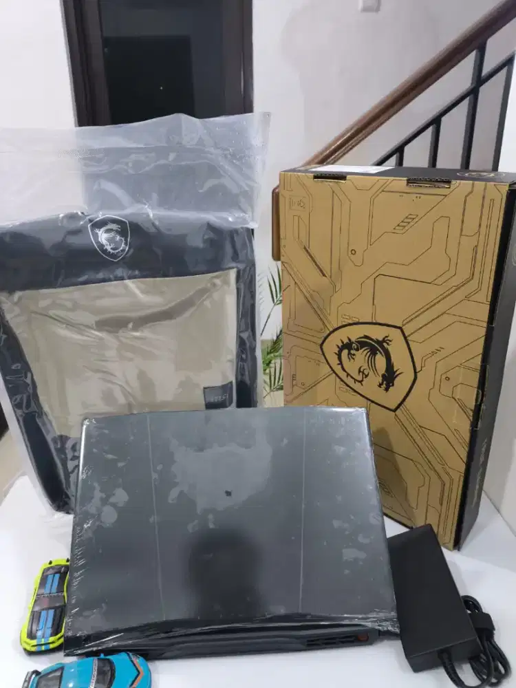 MSI KATANA 15HX B14WFK FULLSET LIKE NEW
 [GEN 14 + NVIDIA RTX 5060]