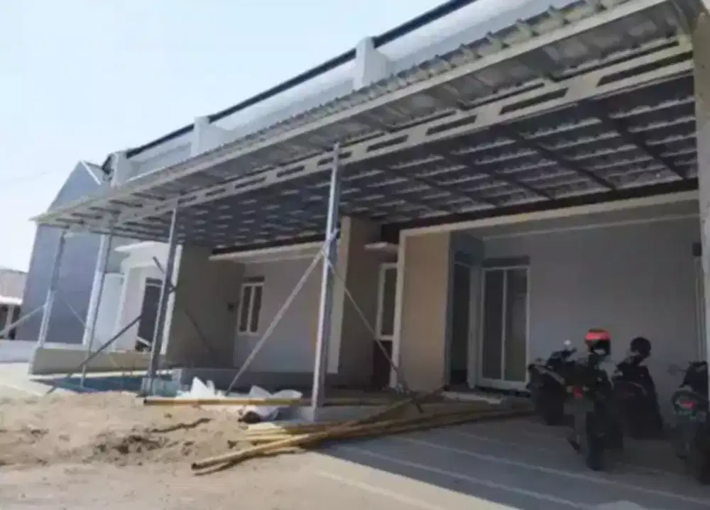 Pasang rangka baja ringan atap spandek