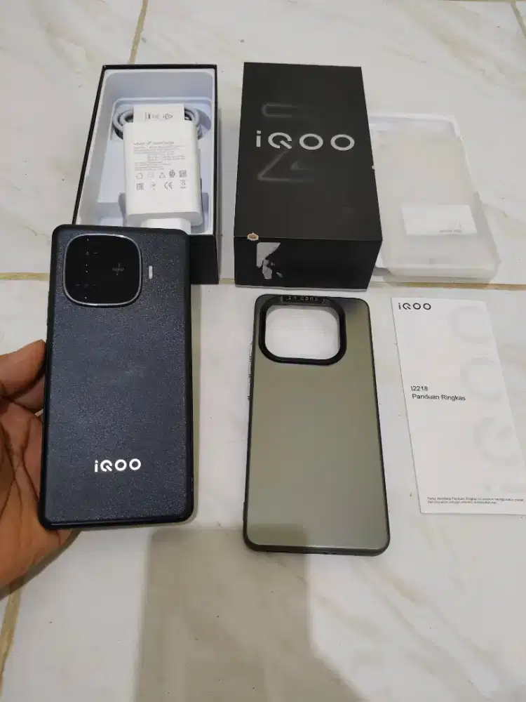 Iqoo z9 12/256 garansi resmi Oktober 2026