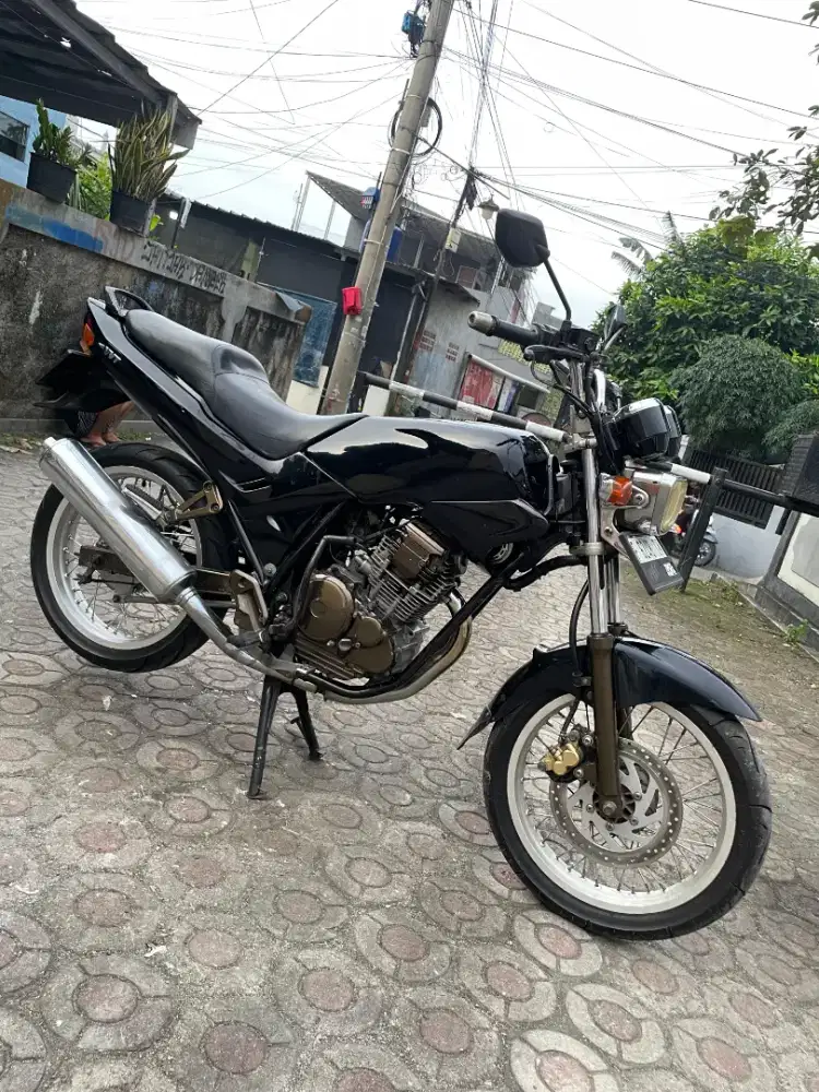 Yamaha scorpio 2004