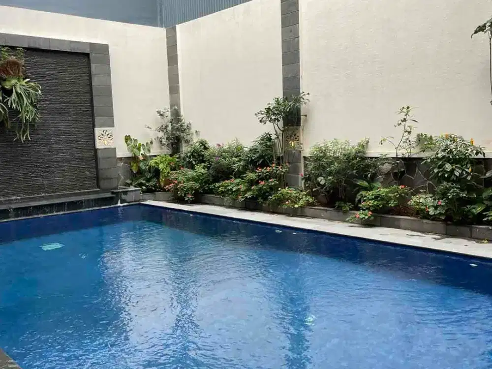 dijual rumah mewah adiyaksa lebak bulus jaksel