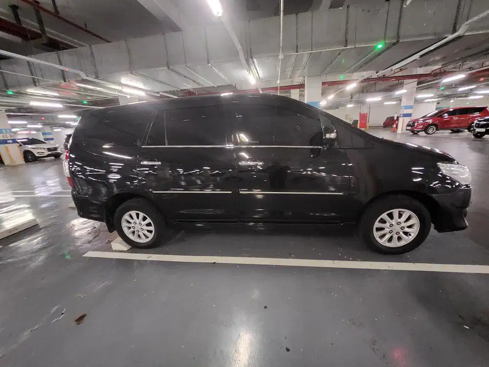 Toyota Kijang Innova 2012 Bensin