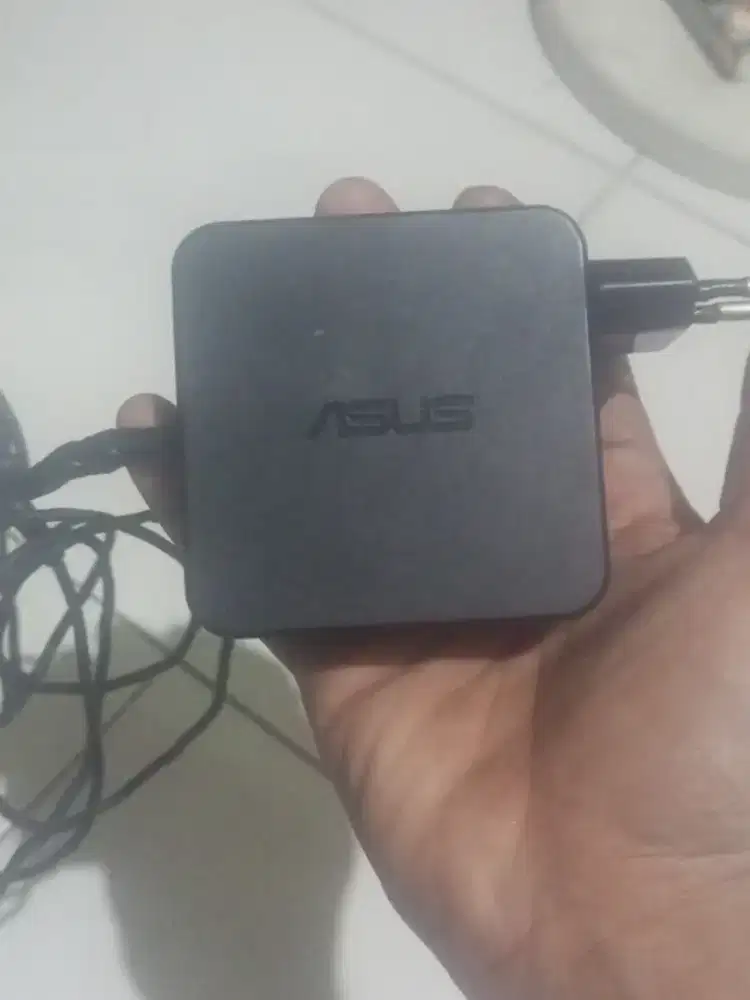 ADAPTER ASUS ORIGINAL