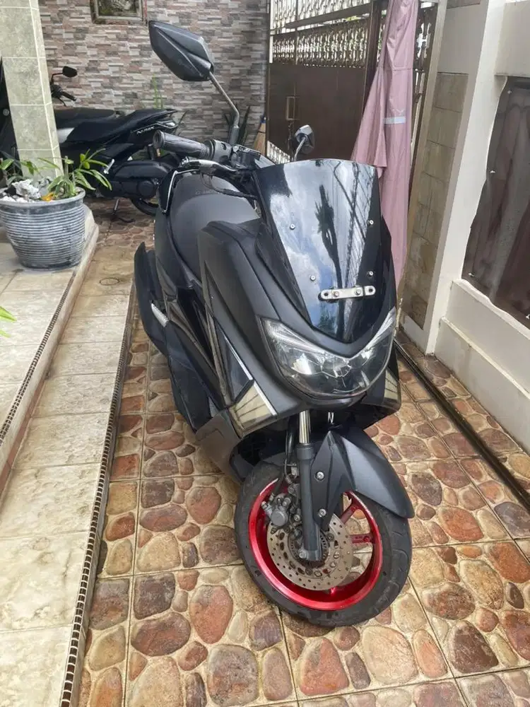 Dijual nmax 2015 hitam harga nego sampai deal