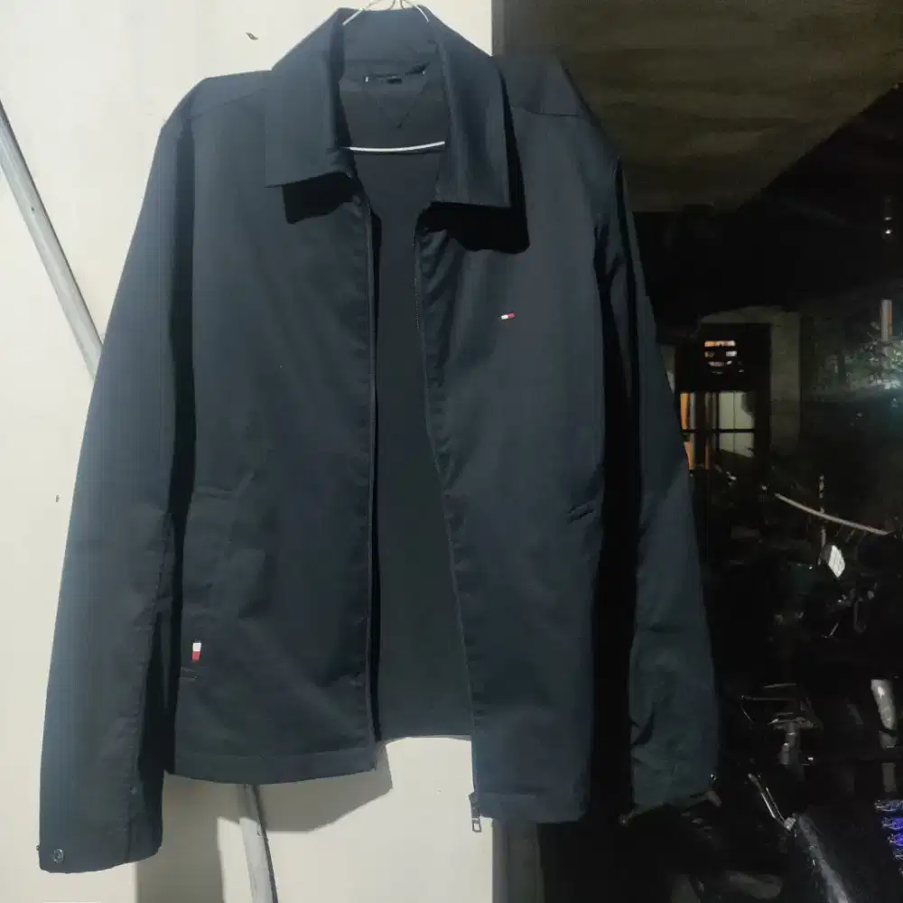 Di jual Jacket Tommy Hilfiger