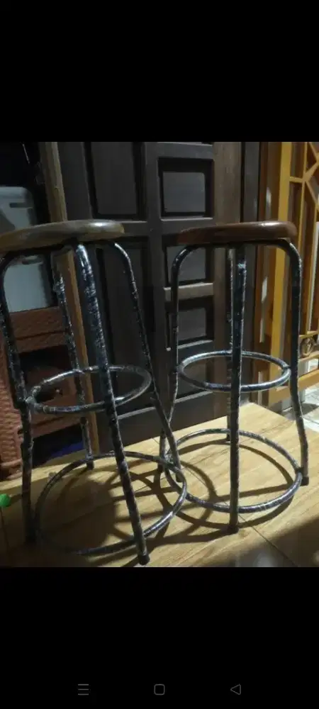 Kursi cafe baru