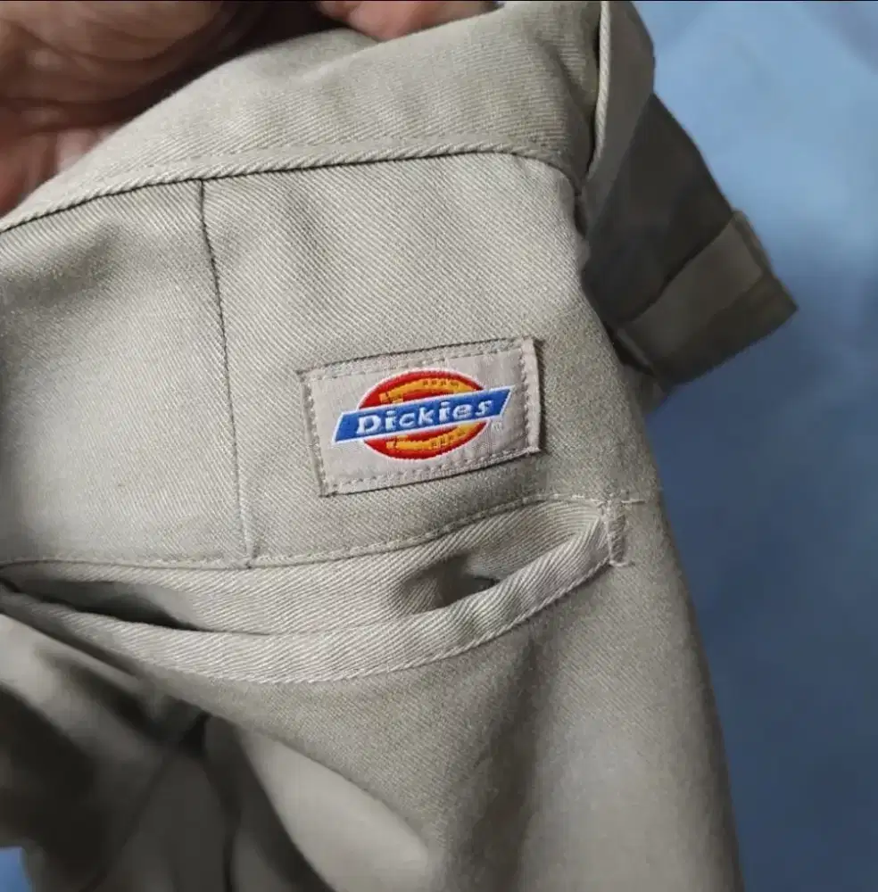 CELANA DICKIES KHAKIE